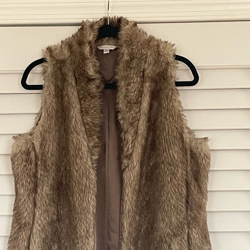 NWT charming Charlie faux fur vest
